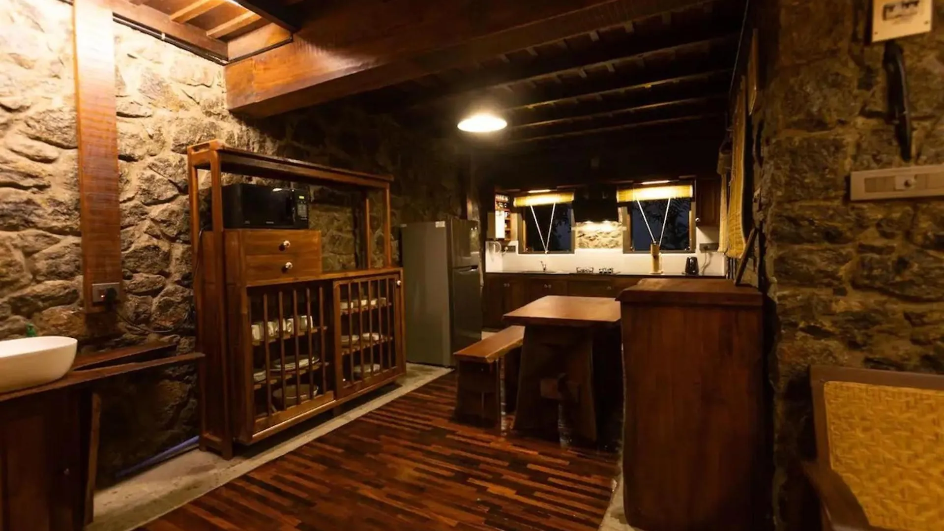 Misty Hogans-A Hill Station Holiday Home Nr Munnar Anaviratty
