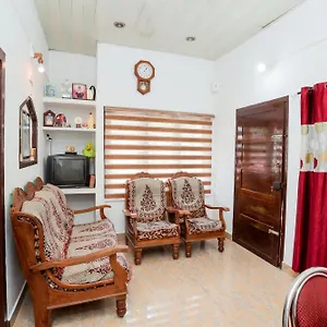  Farm stay Koonamparayil Munnar Anaviratty-family Only